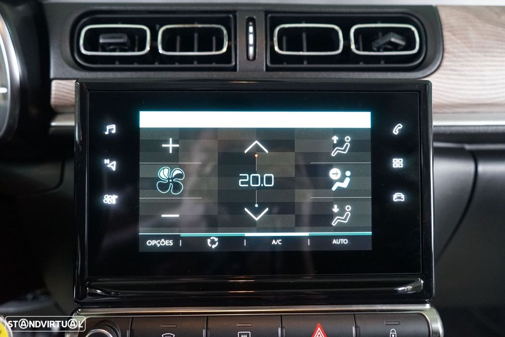 Citroën C3 1.2 PureTech Shine - 32