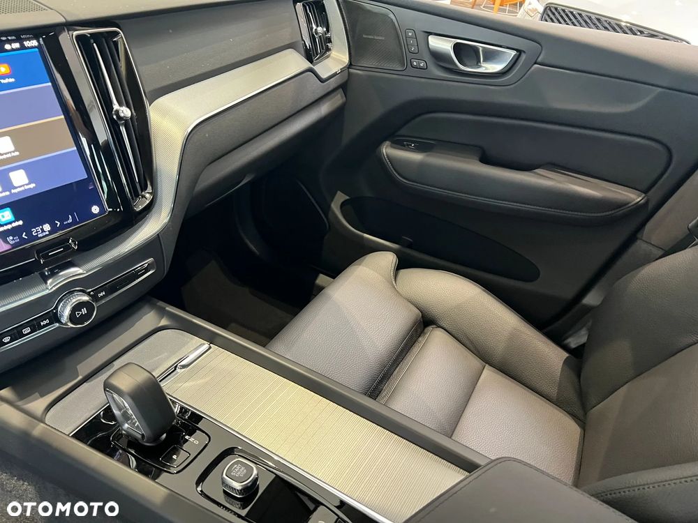 Volvo XC 60 B5 B AWD Geartronic RDesign - 20
