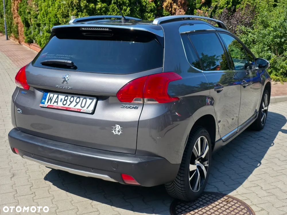 Peugeot 2008 1.2 Pure Tech GPF Allure S&S EAT6 - 7