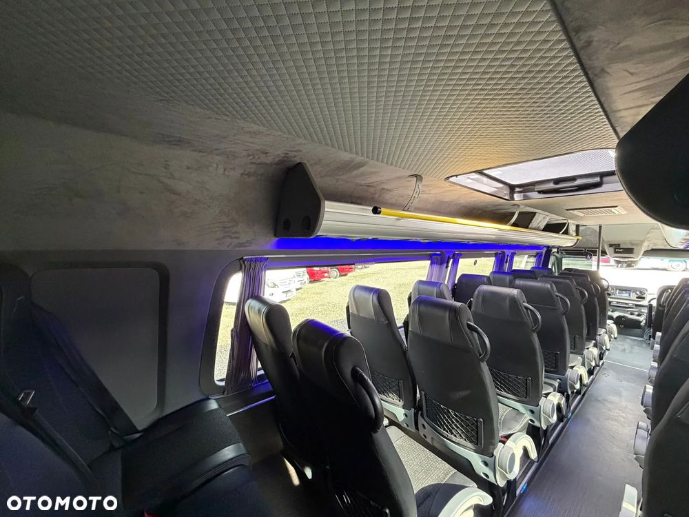 Mercedes-Benz Sprinter 517 - 32