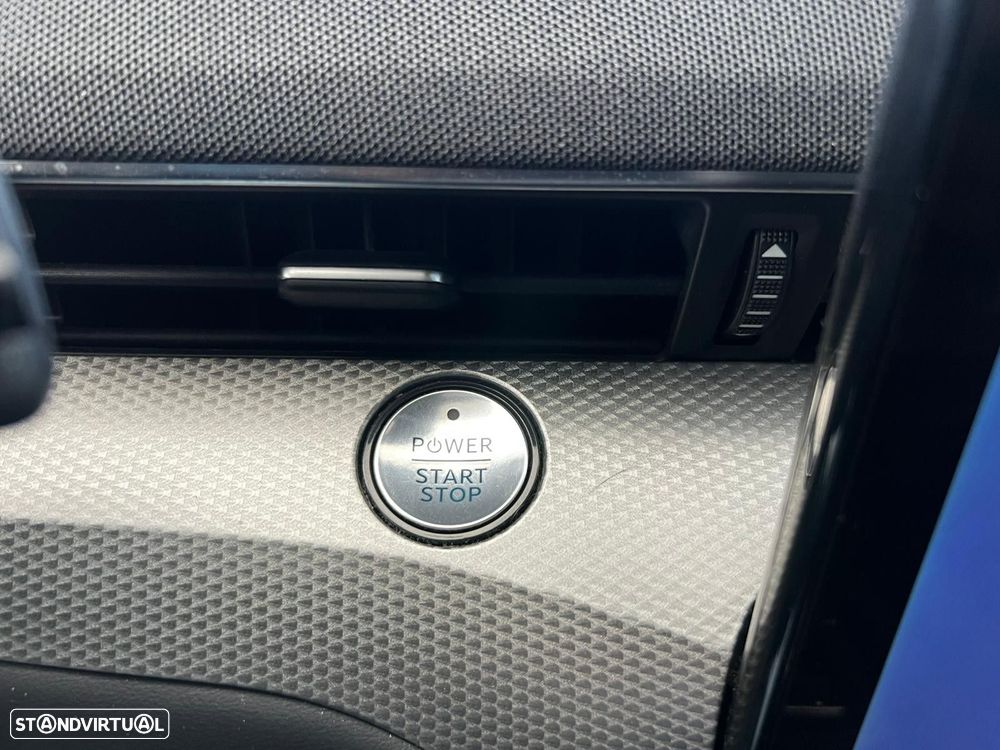 Ford Mustang Mach-E 75.7 kWh Premium AWD - 28