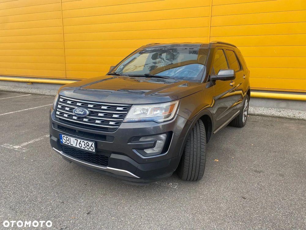 Ford Explorer - 1