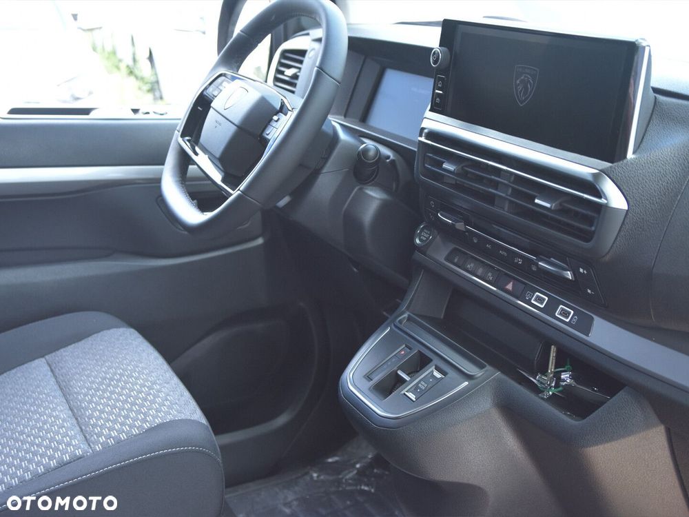 Peugeot Traveller - 7