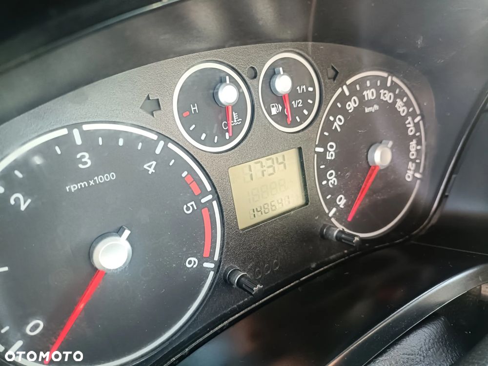 Ford Transit Connect - 11
