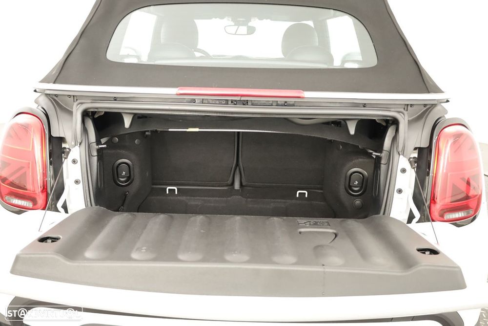 MINI 5 Portas Cooper Premium Classic Auto - 27