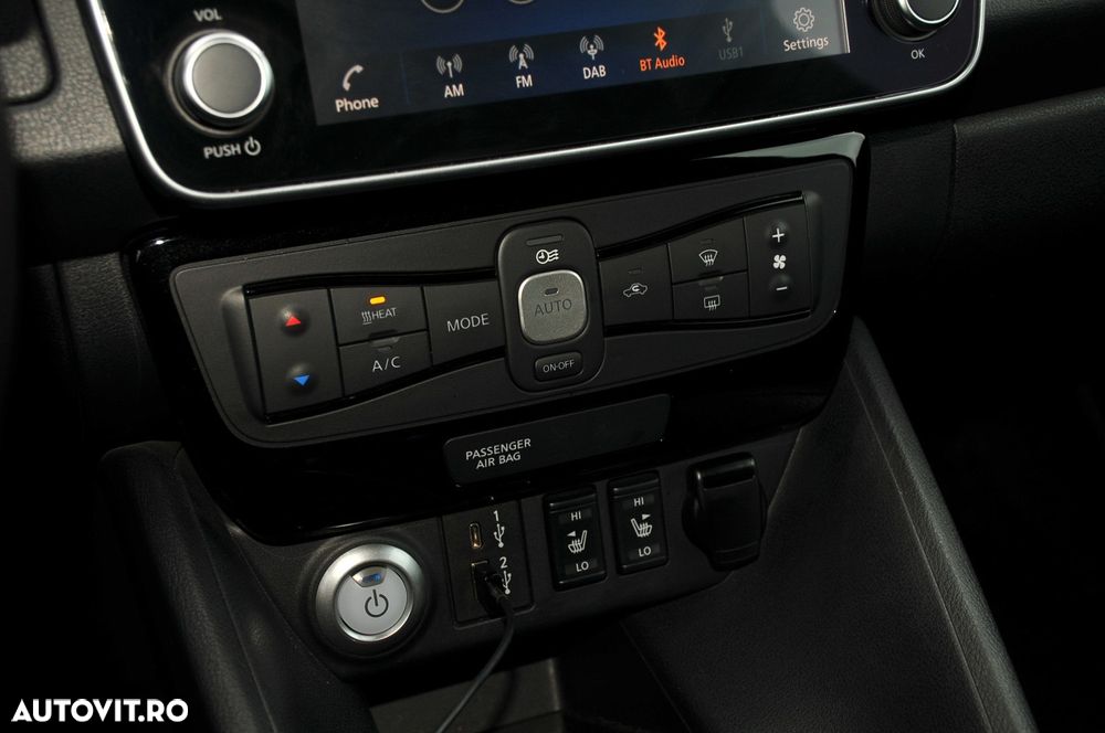 Nissan LEAF 40 kWh Tekna - 10