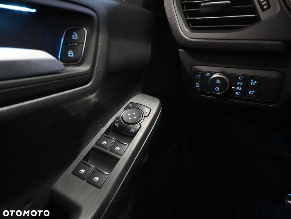 Ford Kuga 2.5 Duratec PHEV ST-LINE - 24