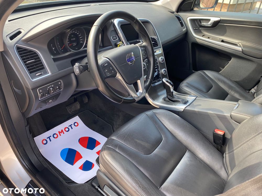 Volvo XC 60 D3 Geartronic Momentum - 6