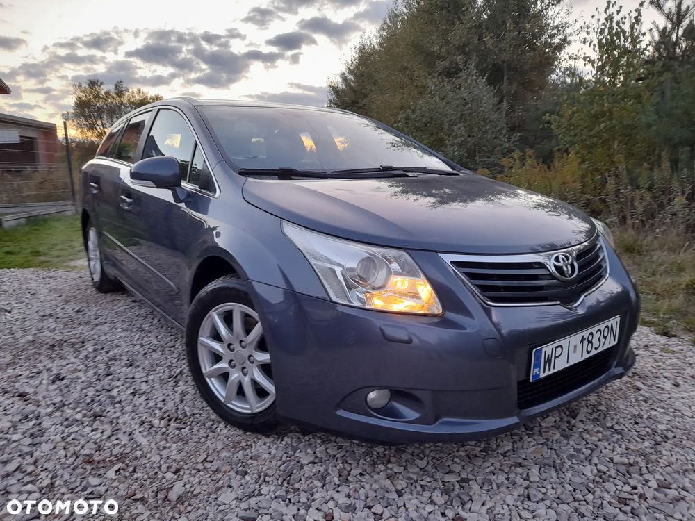 Toyota Avensis Combi 1.8 Comfort - 1