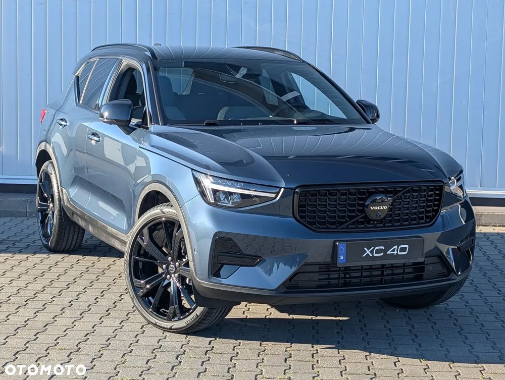 Volvo XC 40 B4 AWD Ultimate Dark - 3