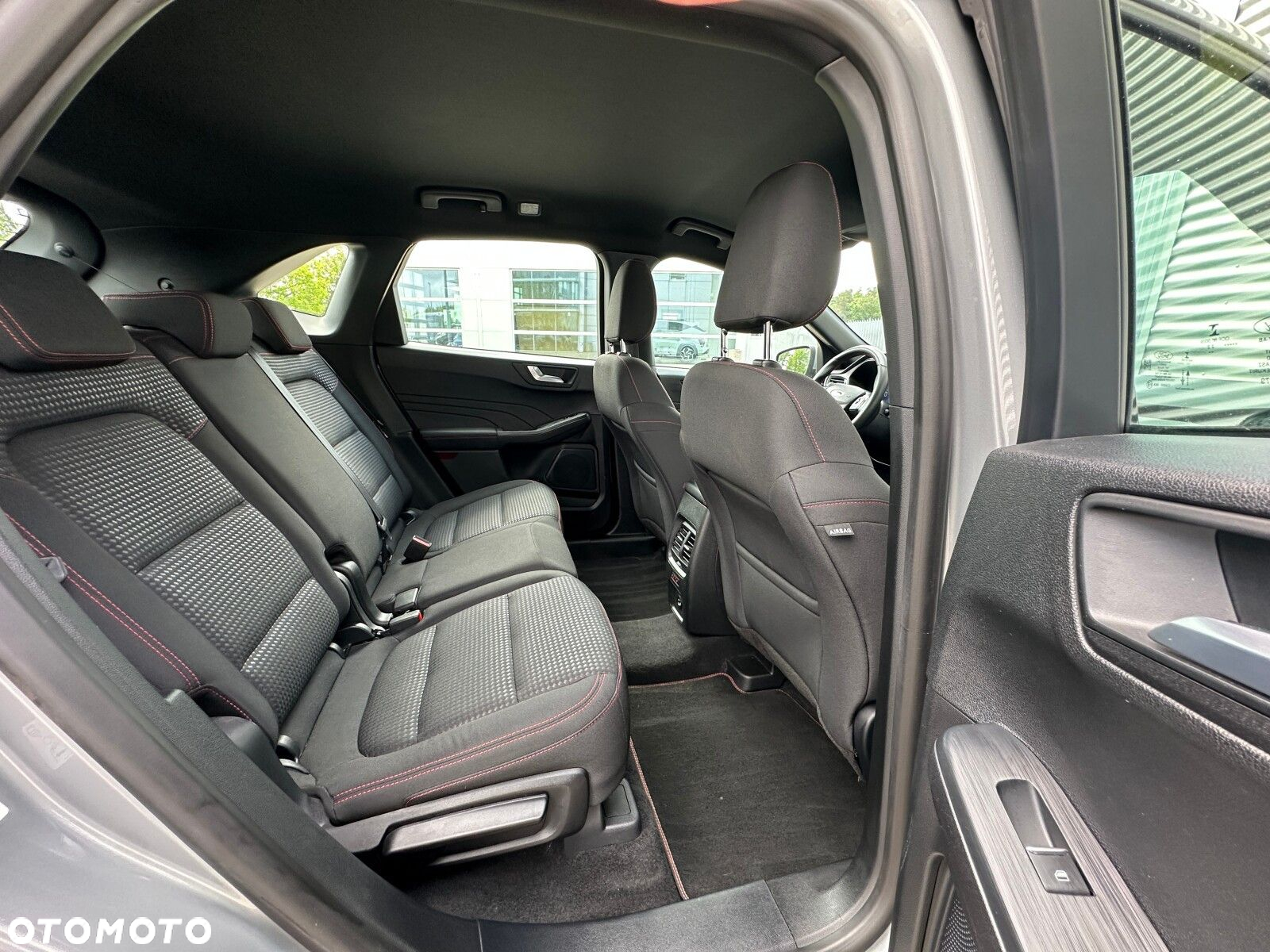 Ford Kuga 2.5 FHEV FWD ST-Line - 17