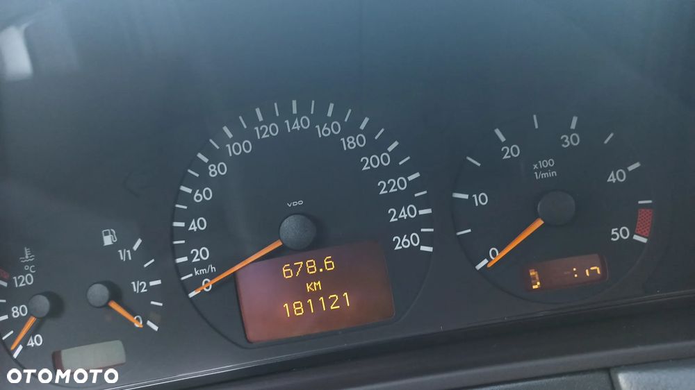 Mercedes-Benz Klasa E - 13