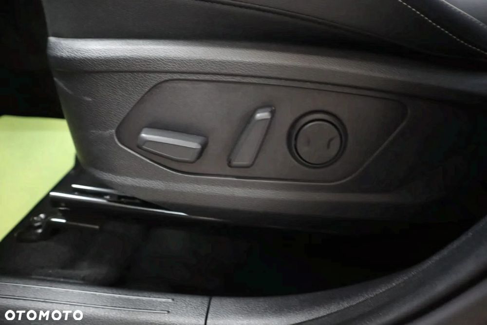 Kia Sportage 1.6 T-GDI AWD Paket GT-Line - 14