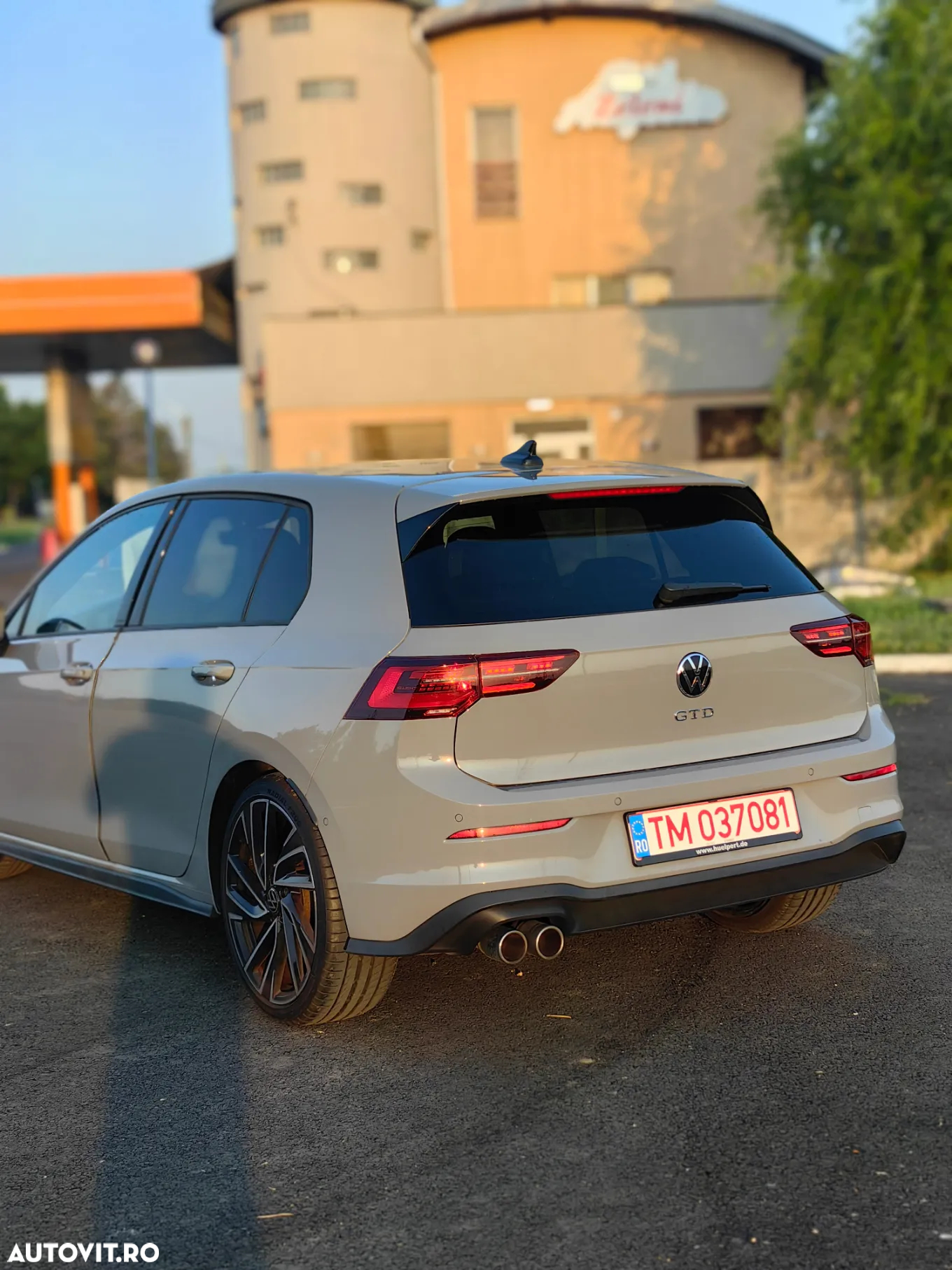 Volkswagen Golf 2.0 TDI DSG GTD - 4