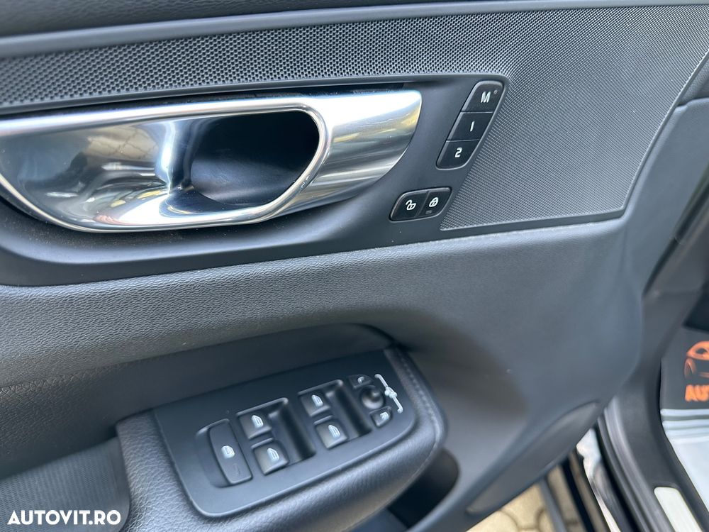 Volvo XC 60 B4 MHEV AT8 FWD Inscription - 20