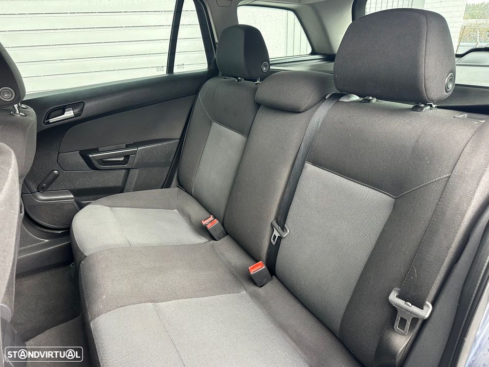 Opel Astra Caravan 1.3 CDTi Enjoy - 11