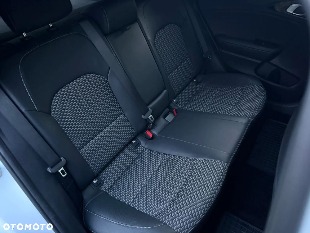 Kia XCeed 1.5 T-GDI L DCT - 27