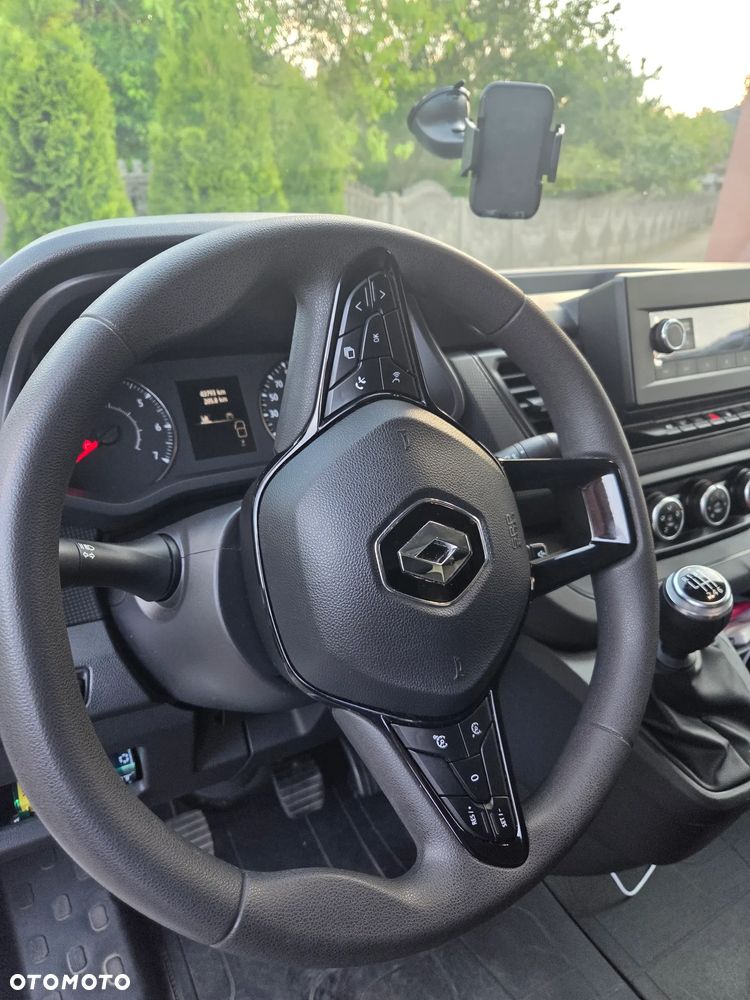 Renault Trafic - 10
