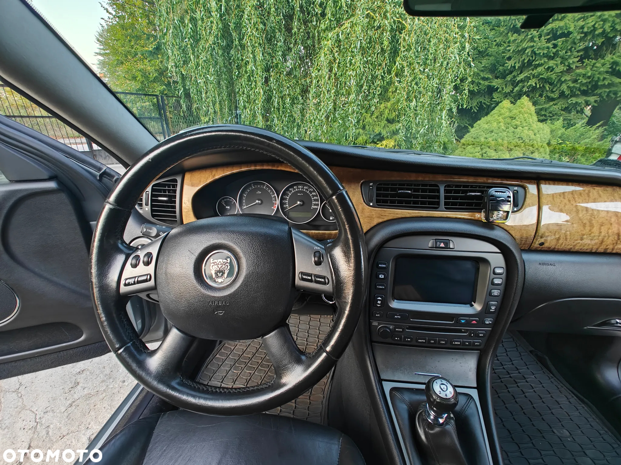 Jaguar X-Type Estate 2.0 Diesel Executive - 17