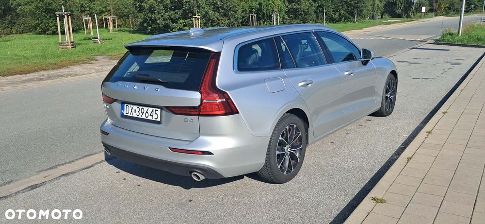 Volvo V60 D4 Momentum Pro - 11