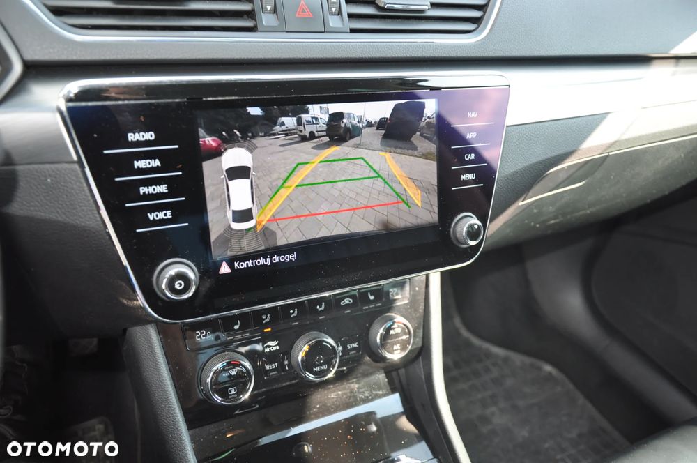 Skoda Superb 2.0 TDI DSG Premium Edition - 21