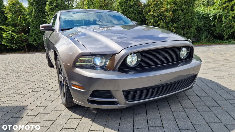 Ford Mustang - 1