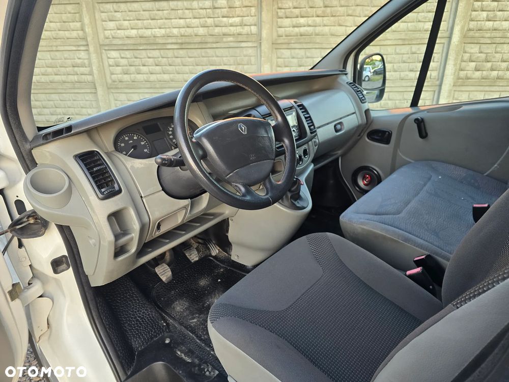 Renault TRAFIC - 22