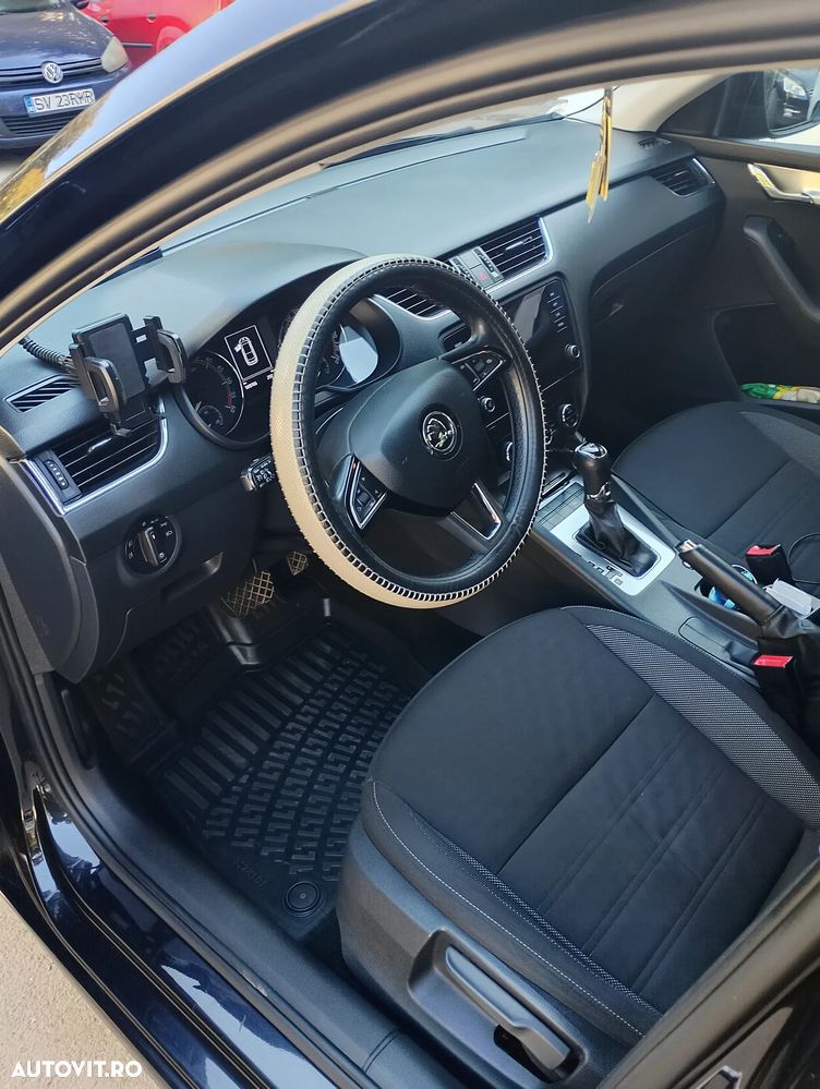 Skoda Octavia 2.0 TDI STYLE DSG - 1