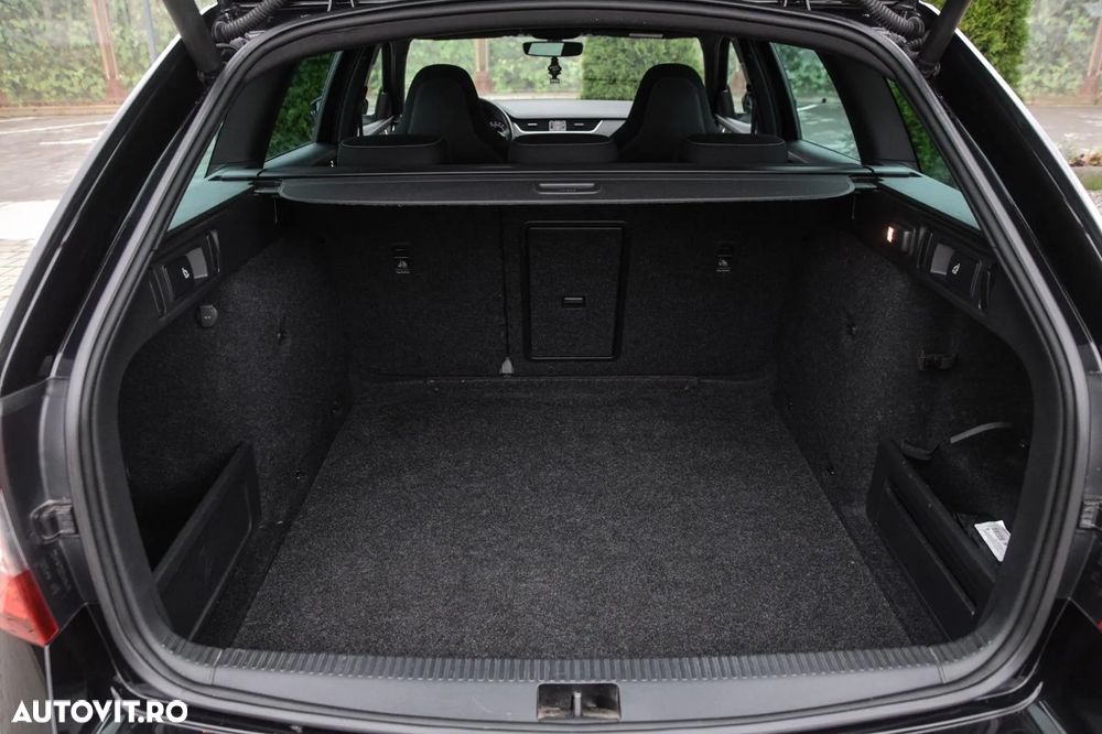 Skoda Octavia 2.0 TDI DSG RS - 22