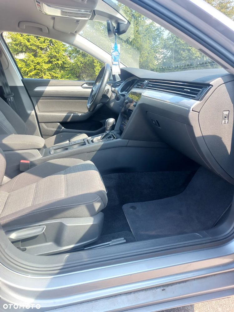 Volkswagen Passat 2.0 TDI SCR DSG - 8