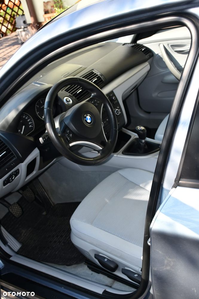 BMW Seria 1 118d DPF - 6
