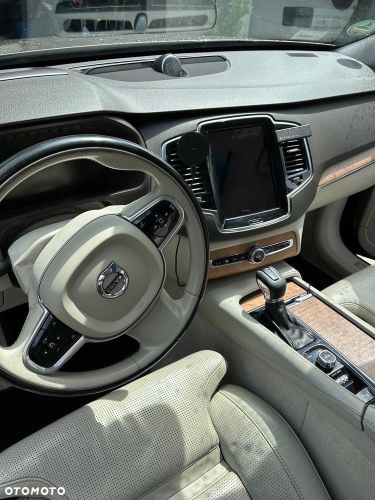 Volvo XC 90 D5 AWD Inscription 7os - 32