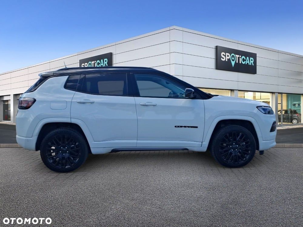 Jeep Compass - 4