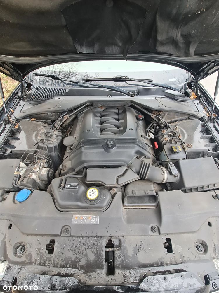 Jaguar XJ XJ8 4.2 LWB Sovereign - 16