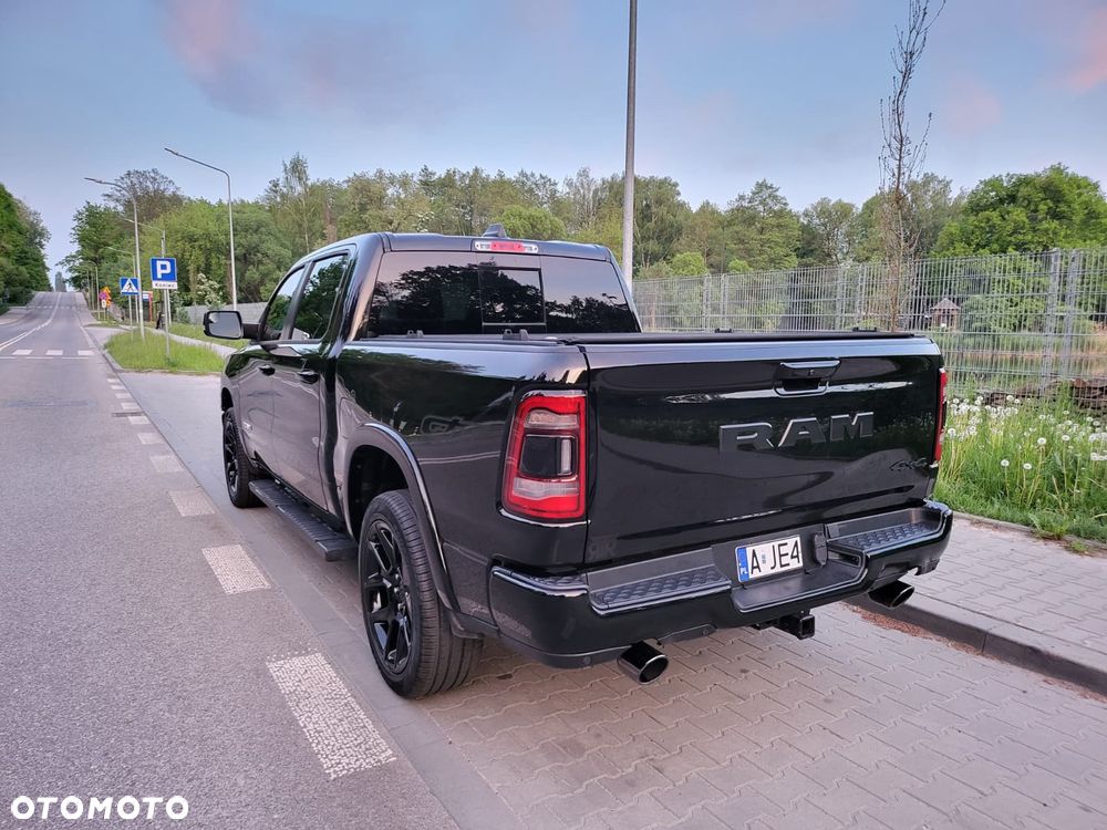 RAM 1500 5.7 Crew Cab Shortbed Bighorn Black - 5