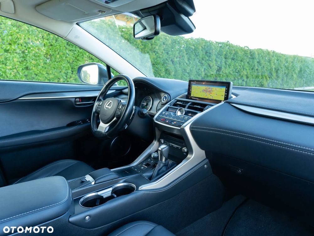 Lexus NX 300h Comfort AWD - 21