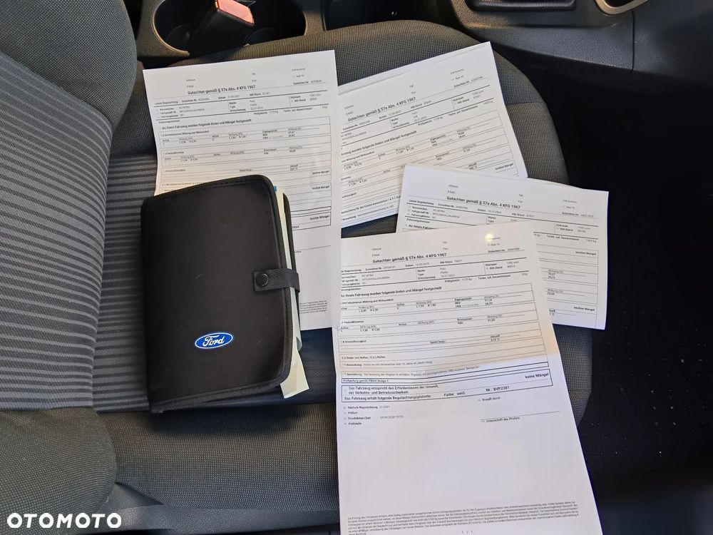 Ford Fiesta 1.25 Ambiente - 32