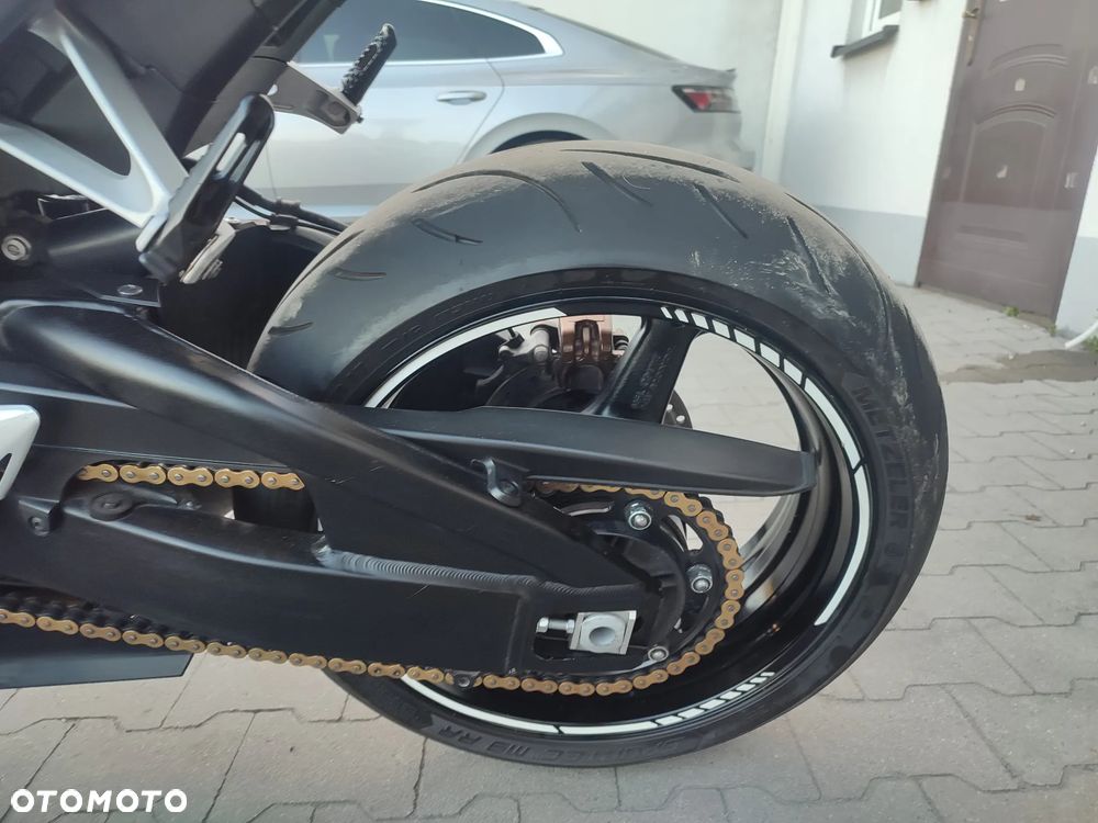 Honda CBR - 15