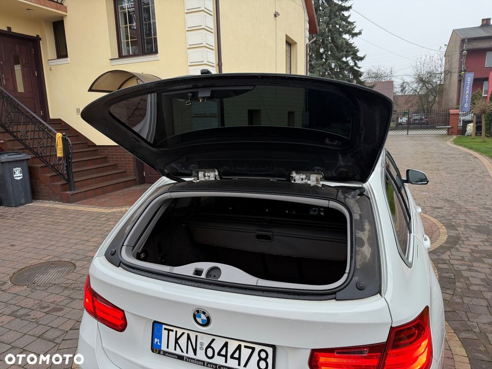 BMW Seria 3 320d Efficient Dynamics Edition - 37