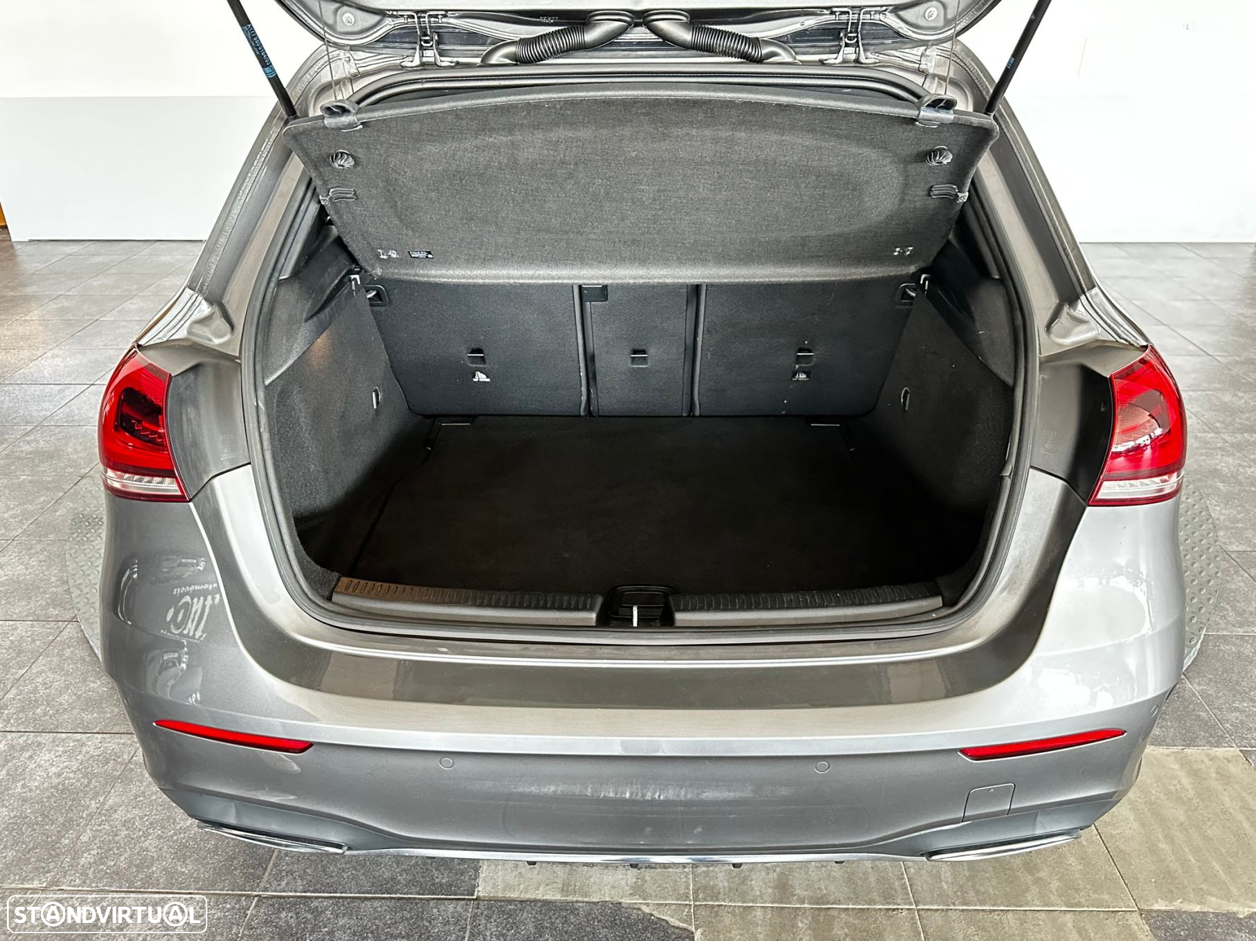 Mercedes-Benz A 180 7G-DCT AMG Line - 6
