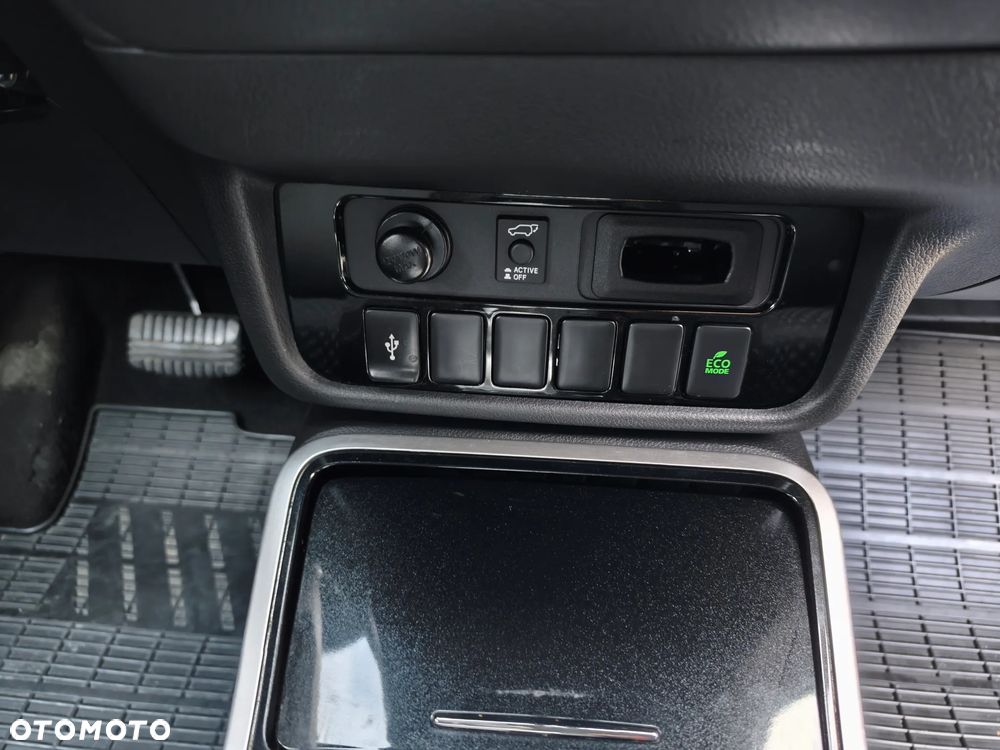Mitsubishi Outlander 2.4 4WD - 19