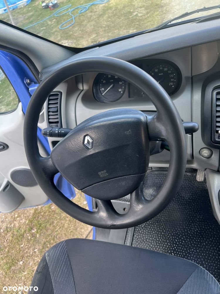 Renault TRAFIC - 16