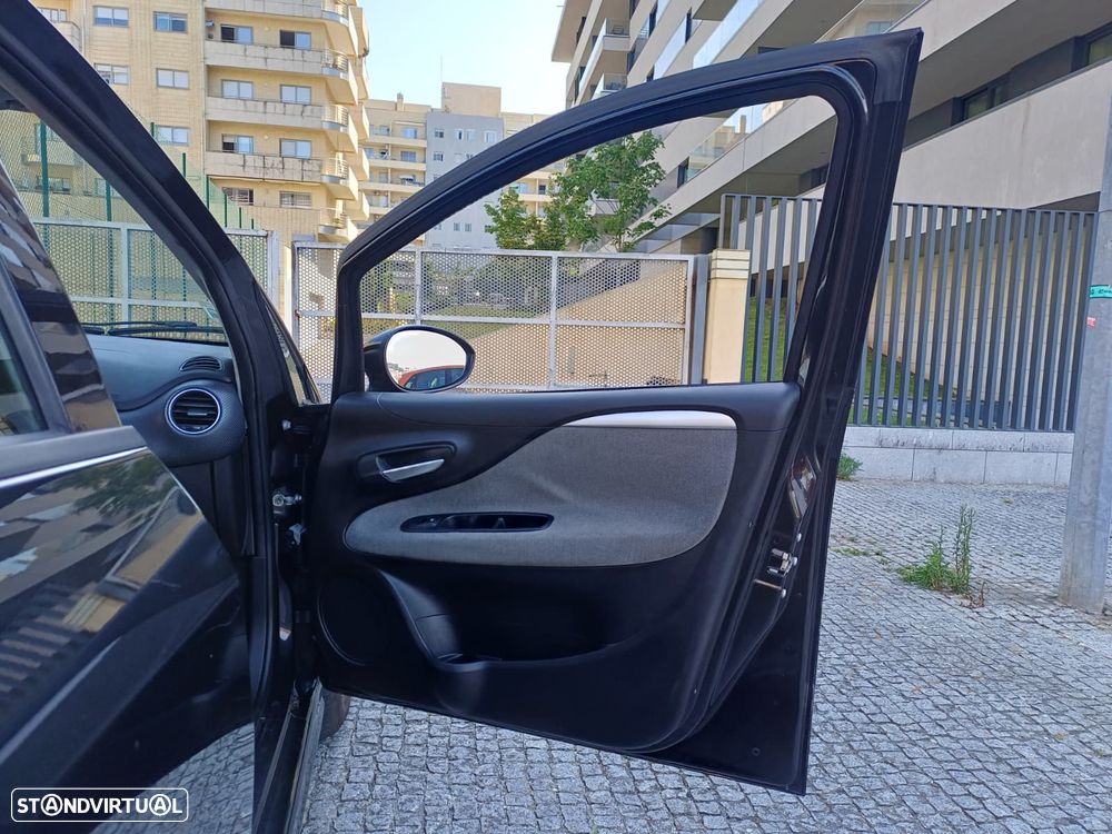 Fiat Punto Evo 1.4 Dynamic Style - 33