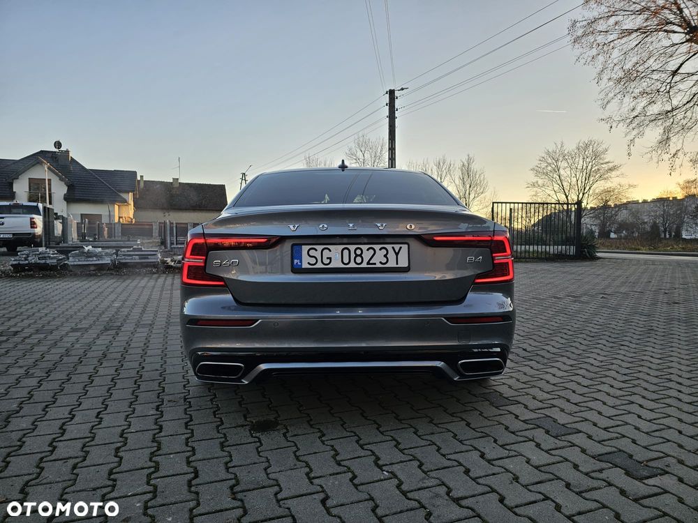 Volvo S60 T4 R-Design First Edition - 7