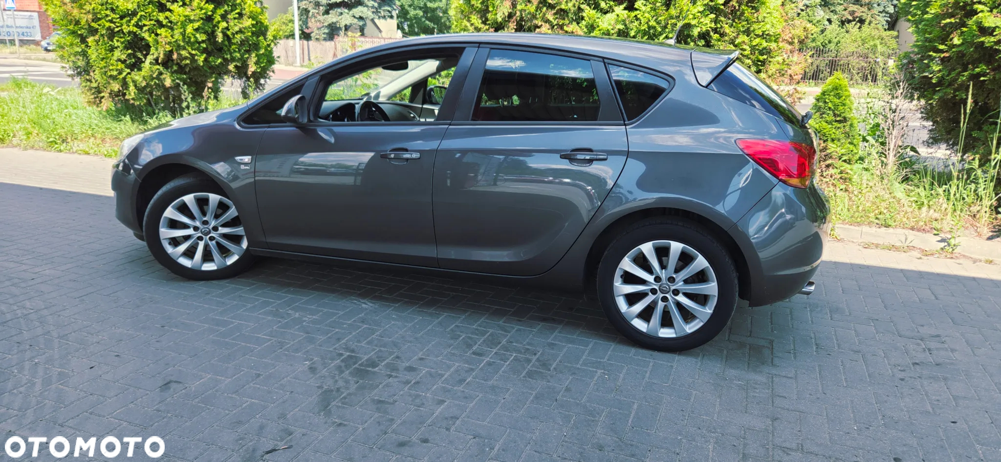 Opel Astra 1.4 Turbo 150 Jahre - 8