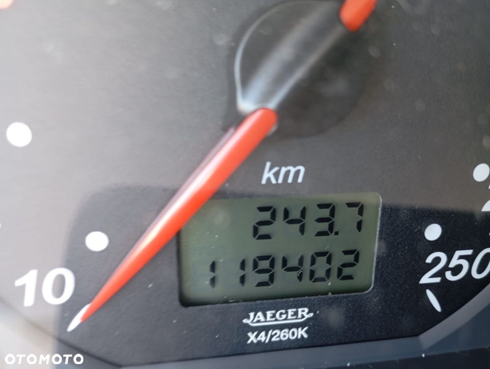 Citroën C5 Kombi 2.0 Exclusive - 24