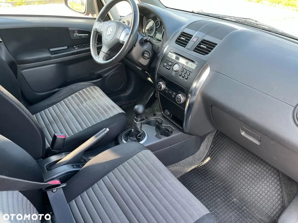 Suzuki SX4 1.6 Premium - 4