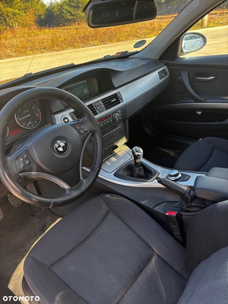 BMW Seria 3 320d - 11