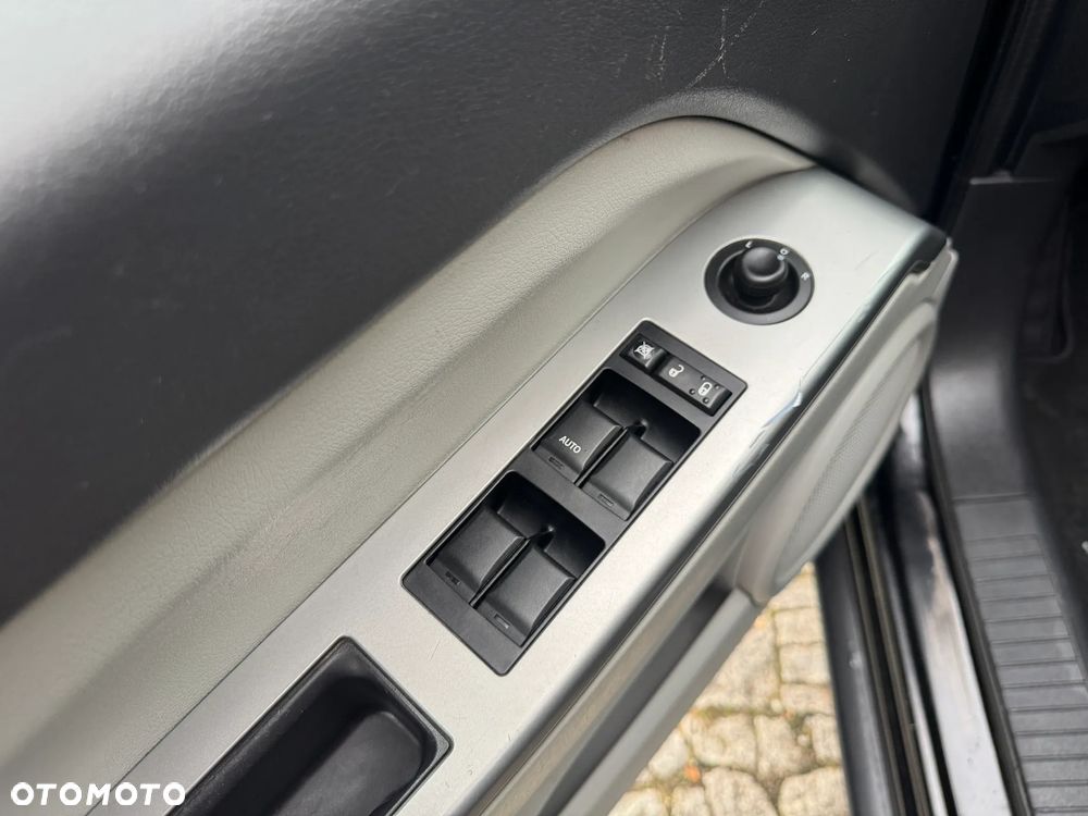 Jeep Compass 2.4I 4x4 Sport - 27