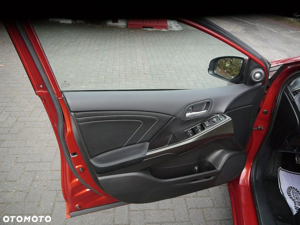 Honda Civic 1.6 i-DTEC Lifestyle Navi - 36